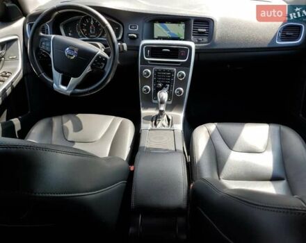 Вольво С60 2015 в Кропивницком (Кировограде) на Automoto.ua Серый Вольво С60, объемом двигателя 2.52 л и пробегом 157 тыс. км за 1400 $, фото 7 на Automoto.ua