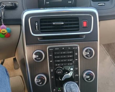 Серый Вольво С60, объемом двигателя 1.97 л и пробегом 255 тыс. км за 12300 $, фото 28 на Automoto.ua