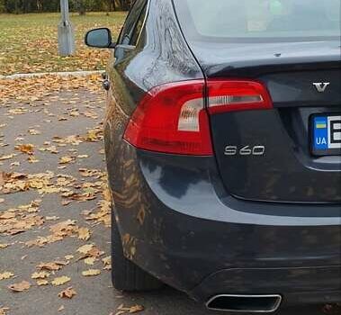 Вольво С60 2015 в Ровно на Automoto.ua Серый Вольво С60, объемом двигателя 1.97 л и пробегом 179 тыс. км за 12300 $, фото 3 на Automoto.ua
