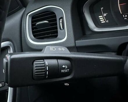 Серый Вольво С60, объемом двигателя 2.5 л и пробегом 73 тыс. км за 16500 $, фото 39 на Automoto.ua