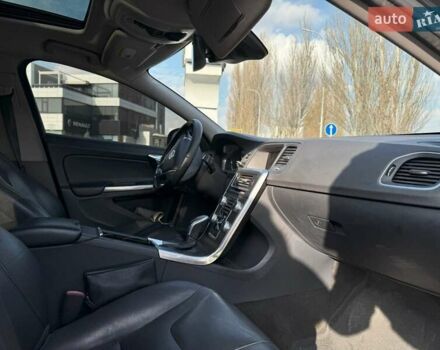 Сірий Вольво С60, об'ємом двигуна 2 л та пробігом 190 тис. км за 12000 $, фото 10 на Automoto.ua