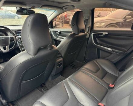 Серый Вольво С60, объемом двигателя 2 л и пробегом 170 тыс. км за 8200 $, фото 5 на Automoto.ua