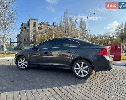 Сірий Вольво С60, об'ємом двигуна 2 л та пробігом 190 тис. км за 12000 $, фото 3 на Automoto.ua