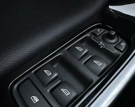 Серый Вольво С60, объемом двигателя 2.5 л и пробегом 73 тыс. км за 16500 $, фото 33 на Automoto.ua