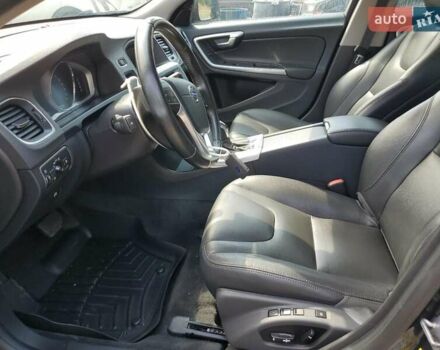 Вольво С60 2015 в Кропивницком (Кировограде) на Automoto.ua Серый Вольво С60, объемом двигателя 2.52 л и пробегом 157 тыс. км за 1400 $, фото 6 на Automoto.ua