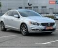 Сірий Вольво С60, об'ємом двигуна 2 л та пробігом 214 тис. км за 13300 $, фото 1 на Automoto.ua