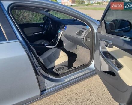 Серый Вольво С60, объемом двигателя 1.97 л и пробегом 135 тыс. км за 14700 $, фото 9 на Automoto.ua