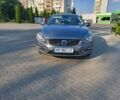 Серый Вольво С60, объемом двигателя 2 л и пробегом 250 тыс. км за 10236 $, фото 1 на Automoto.ua
