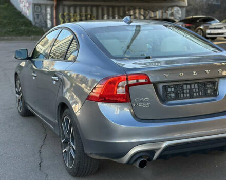 Серый Вольво С60, объемом двигателя 2 л и пробегом 199 тыс. км за 13400 $, фото 7 на Automoto.ua