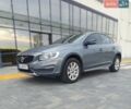 Серый Вольво С60, объемом двигателя 2.4 л и пробегом 195 тыс. км за 18500 $, фото 1 на Automoto.ua
