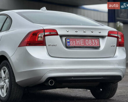 Сірий Вольво С60, об'ємом двигуна 2 л та пробігом 183 тис. км за 14600 $, фото 19 на Automoto.ua