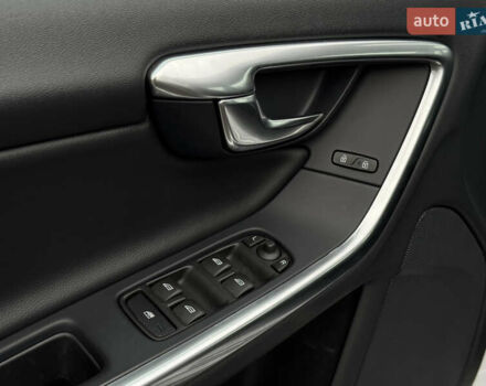 Сірий Вольво С60, об'ємом двигуна 2 л та пробігом 183 тис. км за 14600 $, фото 31 на Automoto.ua