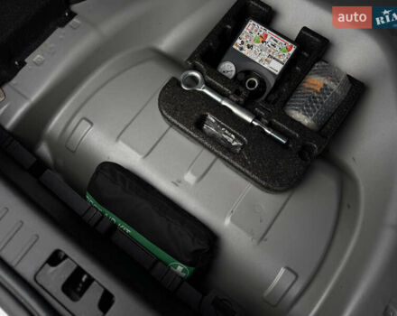 Сірий Вольво С60, об'ємом двигуна 2 л та пробігом 183 тис. км за 14600 $, фото 43 на Automoto.ua