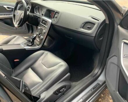 Серый Вольво С60, объемом двигателя 2 л и пробегом 152 тыс. км за 8500 $, фото 16 на Automoto.ua