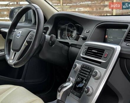 Сірий Вольво С60, об'ємом двигуна 2 л та пробігом 199 тис. км за 13890 $, фото 25 на Automoto.ua