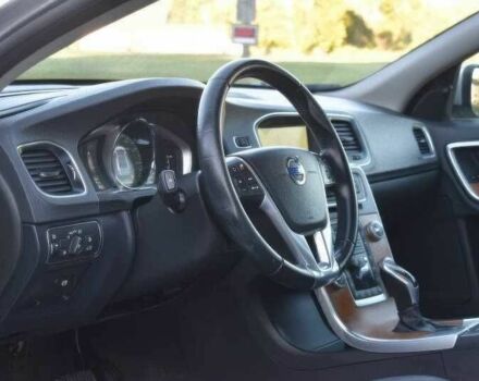 Сірий Вольво С60, об'ємом двигуна 2 л та пробігом 110 тис. км за 2450 $, фото 11 на Automoto.ua