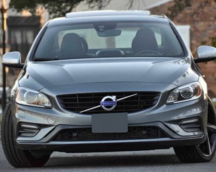 Серый Вольво С60, объемом двигателя 2 л и пробегом 75 тыс. км за 17700 $, фото 1 на Automoto.ua