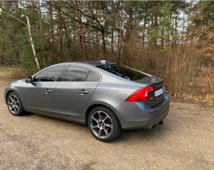 Серый Вольво С60, объемом двигателя 2 л и пробегом 152 тыс. км за 8500 $, фото 4 на Automoto.ua