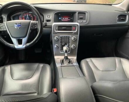 Серый Вольво С60, объемом двигателя 2 л и пробегом 152 тыс. км за 8500 $, фото 13 на Automoto.ua