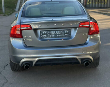 Серый Вольво С60, объемом двигателя 2 л и пробегом 199 тыс. км за 13400 $, фото 8 на Automoto.ua