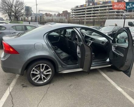 Серый Вольво С60, объемом двигателя 1.97 л и пробегом 238 тыс. км за 18999 $, фото 31 на Automoto.ua