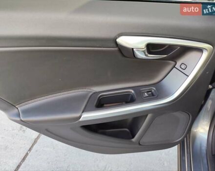 Серый Вольво С60, объемом двигателя 2 л и пробегом 238 тыс. км за 16500 $, фото 22 на Automoto.ua
