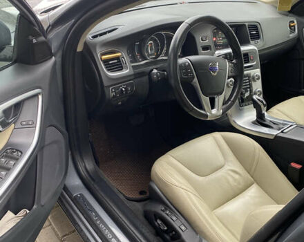 Серый Вольво С60, объемом двигателя 1.97 л и пробегом 141 тыс. км за 15200 $, фото 18 на Automoto.ua