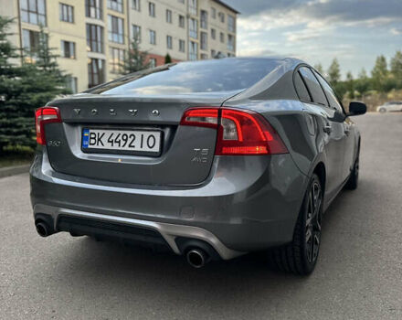 Серый Вольво С60, объемом двигателя 1.97 л и пробегом 117 тыс. км за 13500 $, фото 12 на Automoto.ua