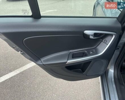 Серый Вольво С60, объемом двигателя 1.97 л и пробегом 238 тыс. км за 18999 $, фото 19 на Automoto.ua