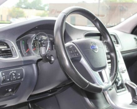 Серый Вольво С60, объемом двигателя 2 л и пробегом 59 тыс. км за 7800 $, фото 9 на Automoto.ua