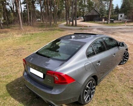 Серый Вольво С60, объемом двигателя 2 л и пробегом 112 тыс. км за 9800 $, фото 3 на Automoto.ua