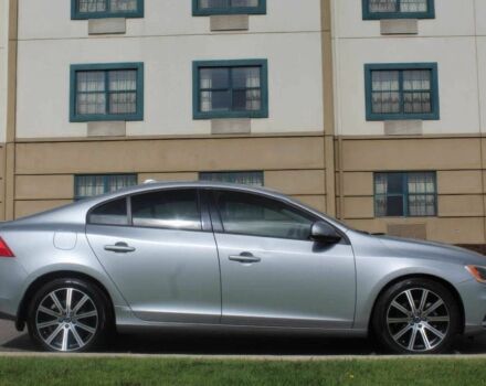 Серый Вольво С60, объемом двигателя 2 л и пробегом 59 тыс. км за 7800 $, фото 6 на Automoto.ua