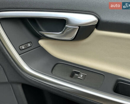 Серый Вольво С60, объемом двигателя 1.97 л и пробегом 117 тыс. км за 13500 $, фото 21 на Automoto.ua