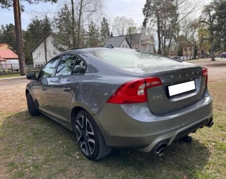 Серый Вольво С60, объемом двигателя 2 л и пробегом 112 тыс. км за 9800 $, фото 2 на Automoto.ua