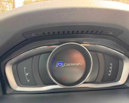 Серый Вольво С60, объемом двигателя 2 л и пробегом 112 тыс. км за 9800 $, фото 9 на Automoto.ua