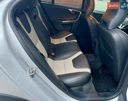 Сірий Вольво С60, об'ємом двигуна 1.97 л та пробігом 86 тис. км за 19300 $, фото 43 на Automoto.ua