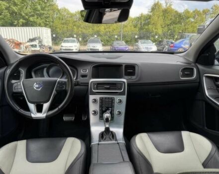 Сірий Вольво С60, об'ємом двигуна 2 л та пробігом 58 тис. км за 9300 $, фото 9 на Automoto.ua