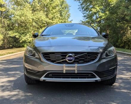 Сірий Вольво С60, об'ємом двигуна 2 л та пробігом 54 тис. км за 7800 $, фото 1 на Automoto.ua