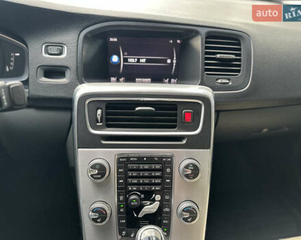 Серый Вольво С60, объемом двигателя 1.97 л и пробегом 117 тыс. км за 13500 $, фото 27 на Automoto.ua