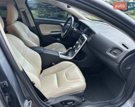 Серый Вольво С60, объемом двигателя 1.97 л и пробегом 117 тыс. км за 13500 $, фото 18 на Automoto.ua