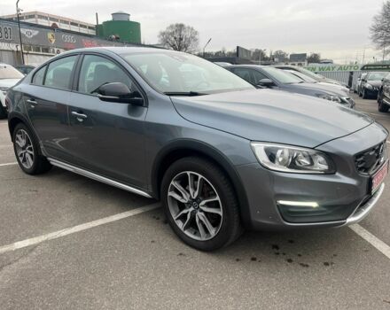 Серый Вольво С60, объемом двигателя 2 л и пробегом 238 тыс. км за 18999 $, фото 3 на Automoto.ua