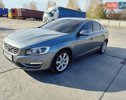 Серый Вольво С60, объемом двигателя 2 л и пробегом 238 тыс. км за 16500 $, фото 2 на Automoto.ua