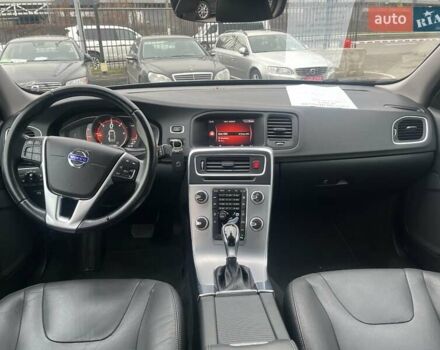 Серый Вольво С60, объемом двигателя 1.97 л и пробегом 238 тыс. км за 18999 $, фото 1 на Automoto.ua