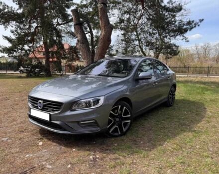 Серый Вольво С60, объемом двигателя 2 л и пробегом 112 тыс. км за 9800 $, фото 1 на Automoto.ua