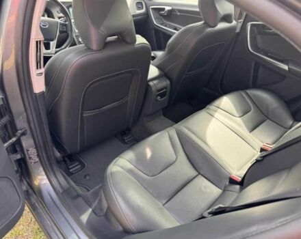 Серый Вольво С60, объемом двигателя 2 л и пробегом 112 тыс. км за 9800 $, фото 8 на Automoto.ua