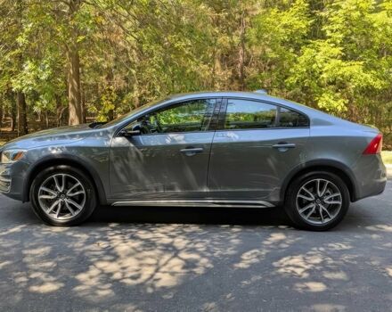 Сірий Вольво С60, об'ємом двигуна 2 л та пробігом 54 тис. км за 7800 $, фото 3 на Automoto.ua