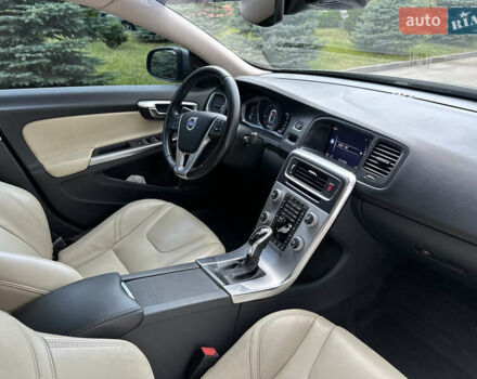 Серый Вольво С60, объемом двигателя 1.97 л и пробегом 117 тыс. км за 13500 $, фото 19 на Automoto.ua