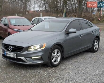 Серый Вольво С60, объемом двигателя 1.97 л и пробегом 119 тыс. км за 11990 $, фото 3 на Automoto.ua