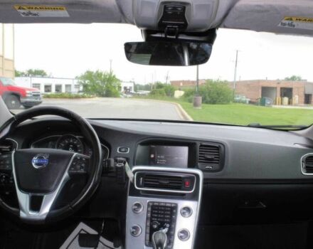 Серый Вольво С60, объемом двигателя 2 л и пробегом 59 тыс. км за 7800 $, фото 7 на Automoto.ua