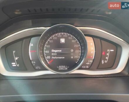 Серый Вольво С60, объемом двигателя 2 л и пробегом 238 тыс. км за 16500 $, фото 11 на Automoto.ua